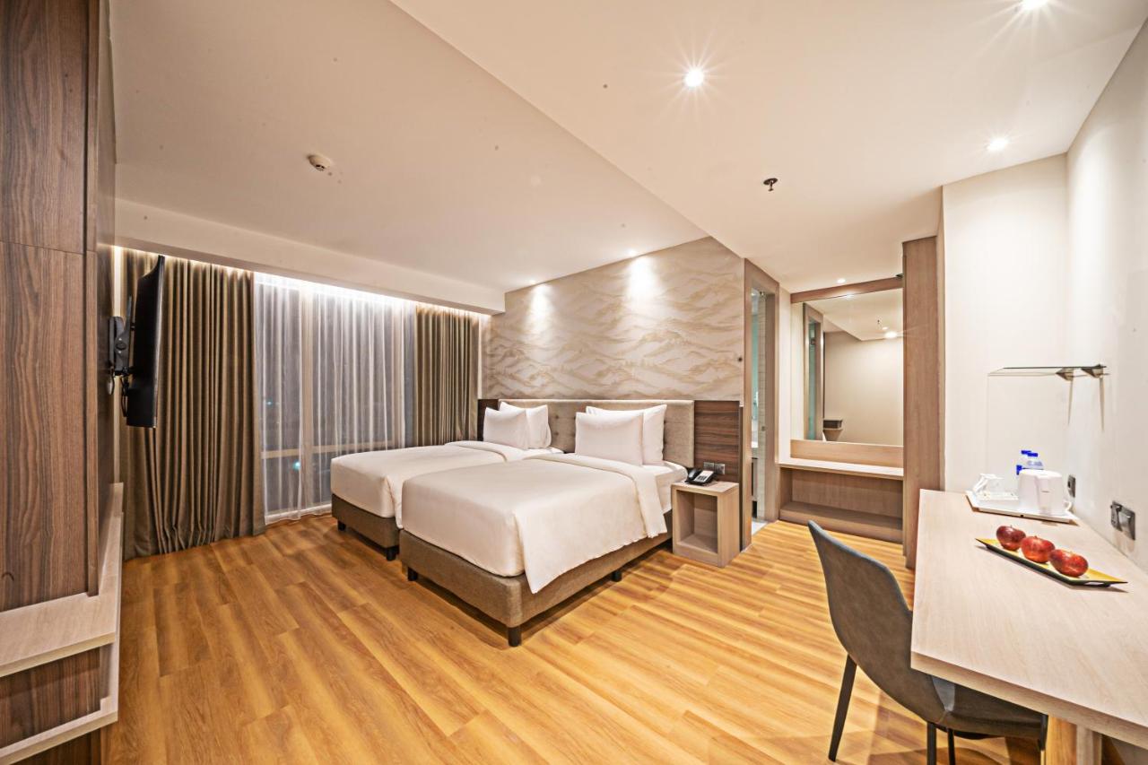 Platinum Hotel Tunjungan Surabaja Zewnętrze zdjęcie
