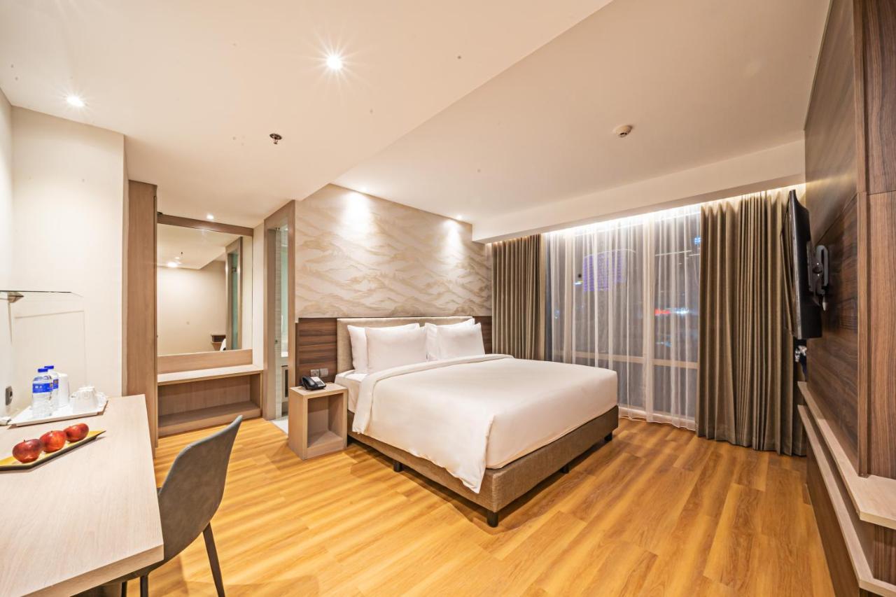 Platinum Hotel Tunjungan Surabaja Zewnętrze zdjęcie