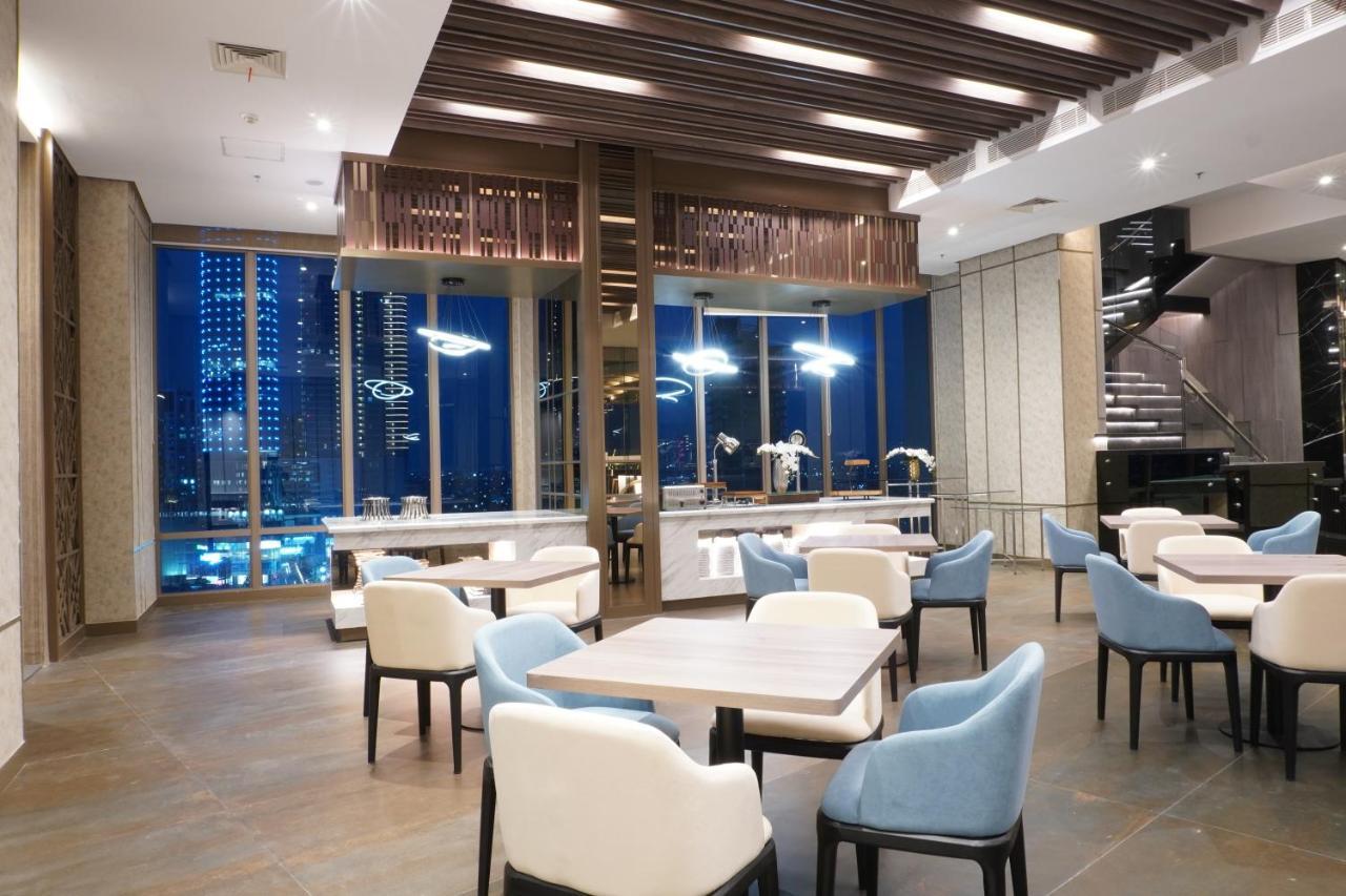 Platinum Hotel Tunjungan Surabaja Zewnętrze zdjęcie