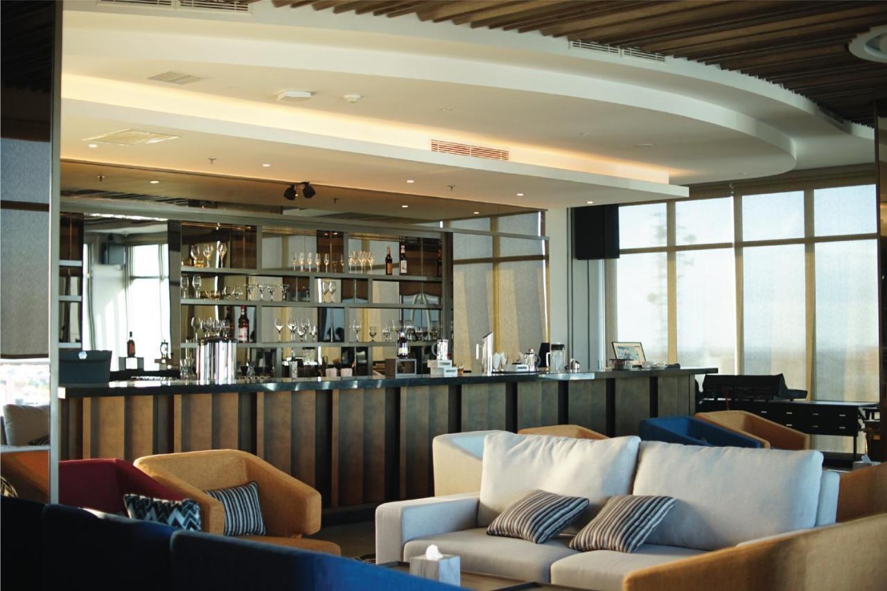 Platinum Hotel Tunjungan Surabaja Zewnętrze zdjęcie