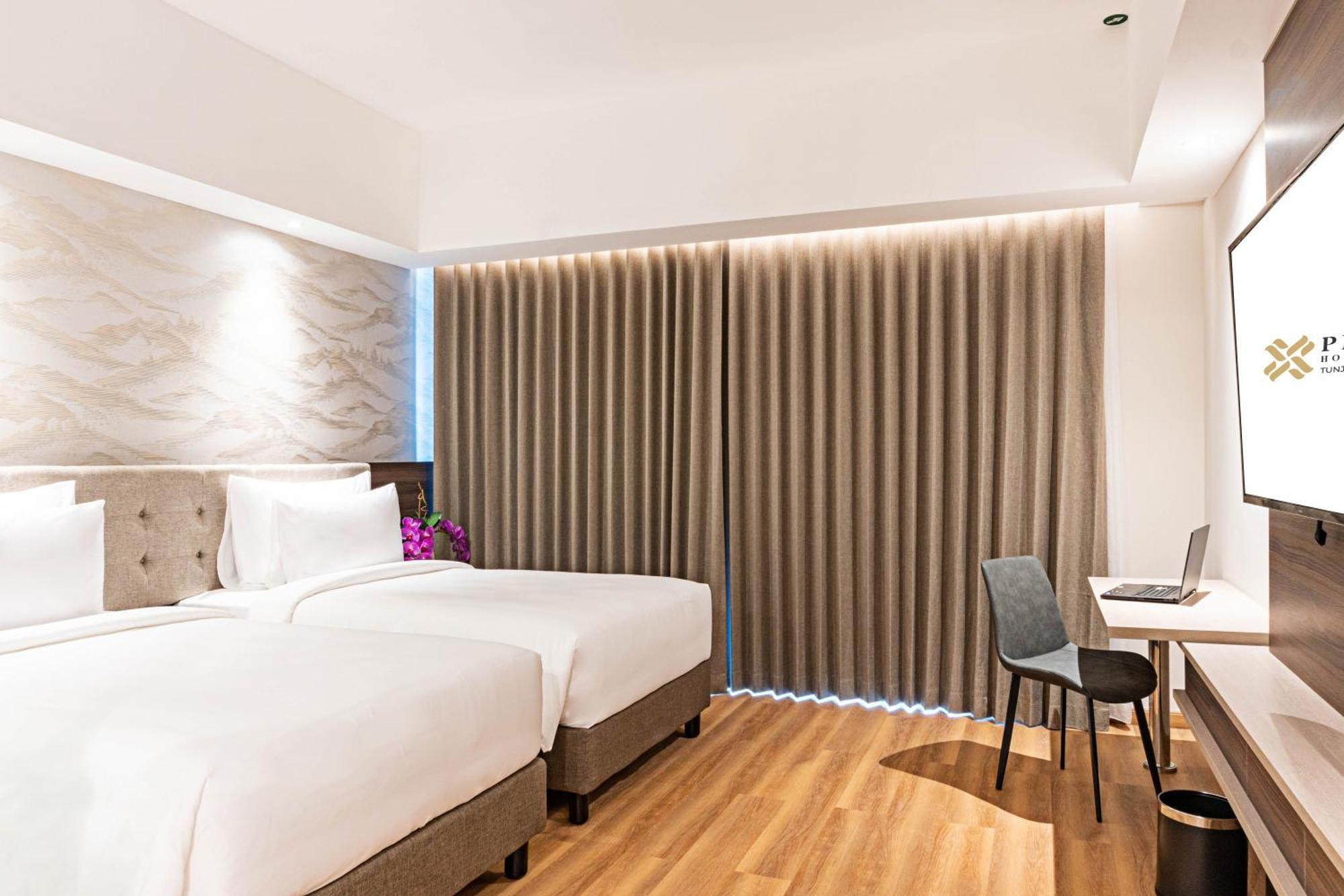 Platinum Hotel Tunjungan Surabaja Pokój zdjęcie