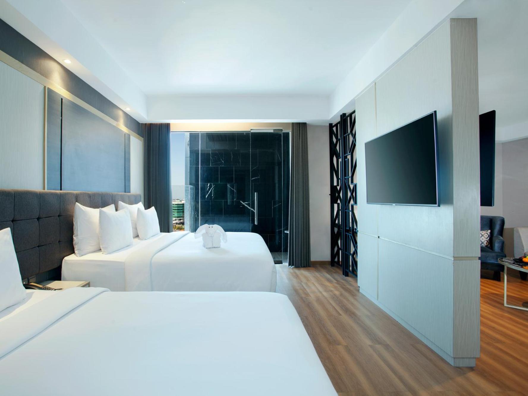 Platinum Hotel Tunjungan Surabaja Zewnętrze zdjęcie