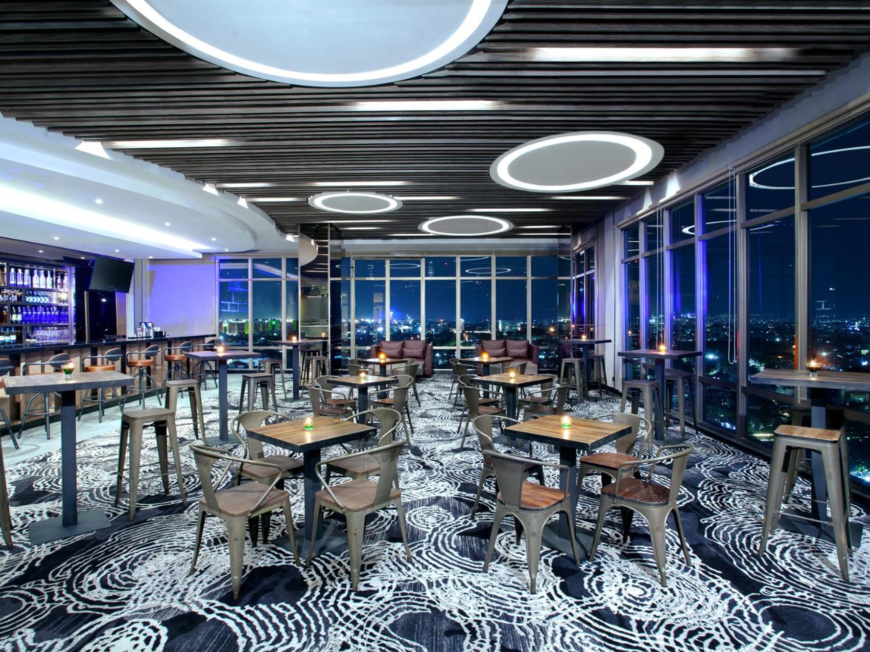 Platinum Hotel Tunjungan Surabaja Zewnętrze zdjęcie